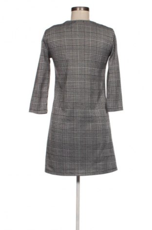 Рокля Stradivarius, Размер S, Цвят Многоцветен, Цена 2,04 €