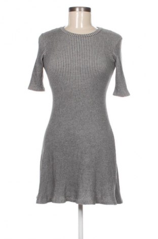 Šaty  Zara Trafaluc, Velikost M, Barva Šedá, Cena  79,00 Kč