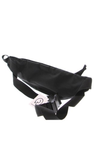 Saszetka do pasa Nike, Kolor Czarny, Cena 112,53 zł
