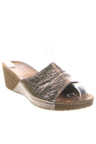 Papuci 5th Avenue, Mărime 40, Culoare Auriu, Preț 67,77 Lei