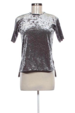 Bluză de femei Bershka, Mărime M, Culoare Gri, Preț 60,99 Lei