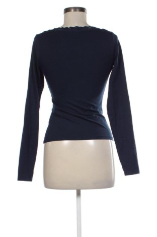 Bluzka damska Bershka, Rozmiar M, Kolor Niebieski, Cena 83,99 zł