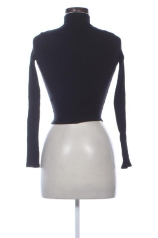 Dámská halenka Bershka, Velikost S, Barva Černá, Cena  346,00 Kč