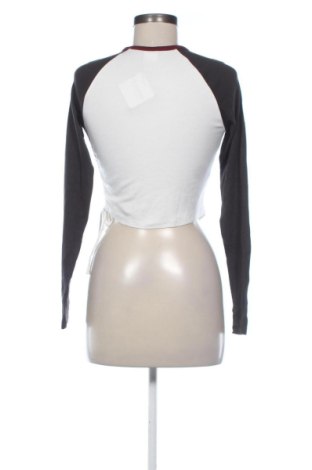 Дамска блуза Bershka, Размер XS, Цвят Многоцветен, Цена 10,00 €