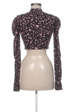 Дамска блуза Bershka, Размер XS, Цвят Многоцветен, Цена 9,78 €