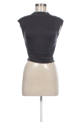 Γυναικεία μπλούζα Gina Tricot, Μέγεθος S, Χρώμα Γκρί, Τιμή 12,99 €