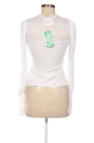 Damen Shirt Guess, Größe M, Farbe Weiß, Preis 57,99 €