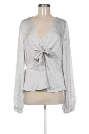 Дамска блуза Guess, Размер L, Цвят Сив, Цена 25,05 €