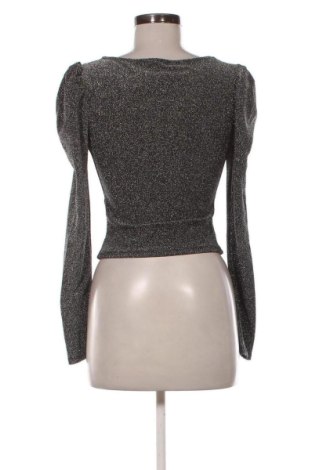 Damen Shirt H&M Divided, Größe M, Farbe Silber, Preis 10,00 €