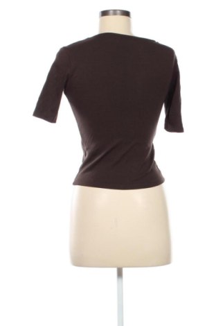 Дамска блуза Pull&Bear, Размер M, Цвят Кафяв, Цена 6,00 €