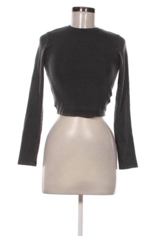 Bluzka damska Pull&Bear, Rozmiar S, Kolor Szary, Cena 52,42 zł