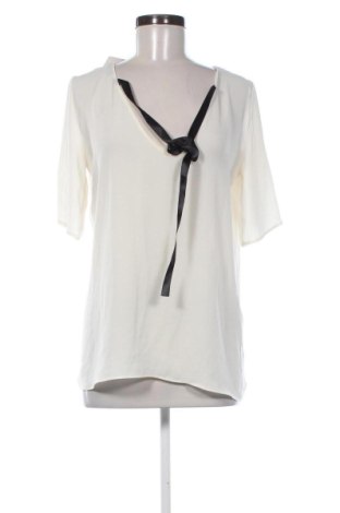 Bluză de femei Zara, Mărime M, Culoare Ecru, Preț 72,99 Lei