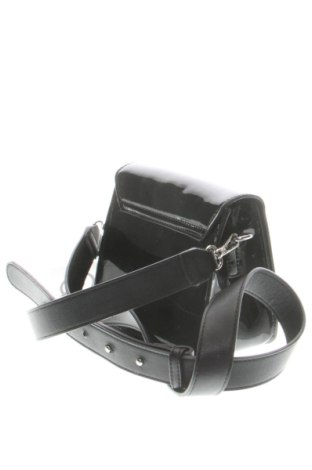 Damska torebka Clockhouse, Kolor Czarny, Cena 57,47 zł