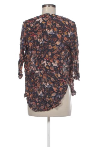 Дамска жилетка Bershka, Размер S, Цвят Многоцветен, Цена 15,33 €