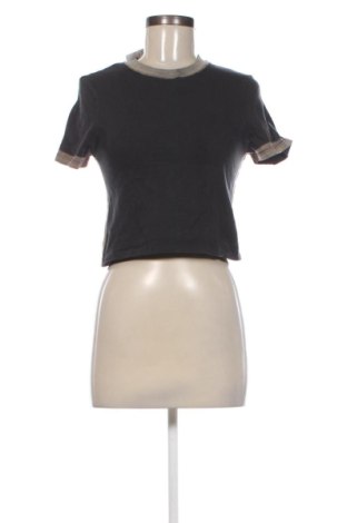 Дамска тениска Pull&Bear, Размер XS, Цвят Черен, Цена 14,82 €