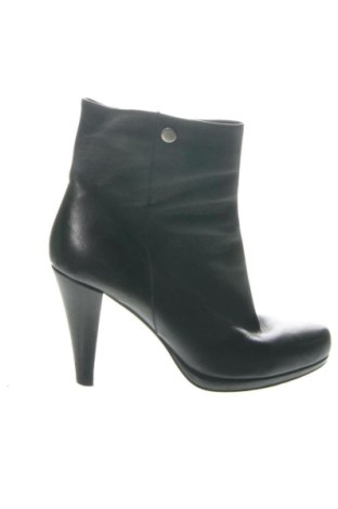 Дамски боти Unbranded, Размер 40, Цвят Черен, Цена 51,60 €