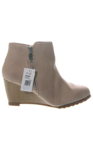 Дамски боти Wallis, Размер 41, Цвят Бежов, Цена 73,11 €