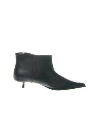 Botine de damă Zara, Mărime 38, Culoare Negru, Preț 250,23 Lei
