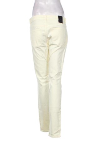 Damskie jeansy 2ND Day, Rozmiar XL, Kolor ecru, Cena 120,26 zł