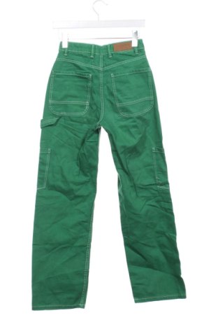 Дамски дънки Bershka, Размер XS, Цвят Зелен, Цена 7,66 €