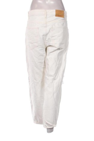 Damen Jeans Bershka, Größe L, Farbe Weiß, Preis 19,99 €