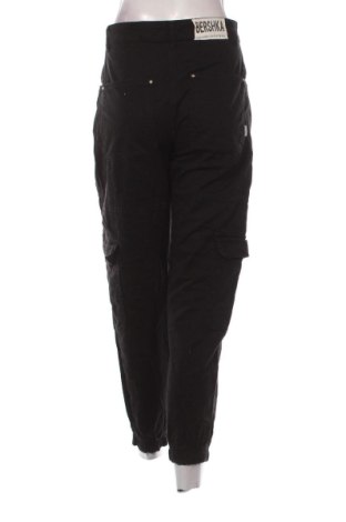 Blugi de femei Bershka, Mărime S, Culoare Negru, Preț 91,99 Lei