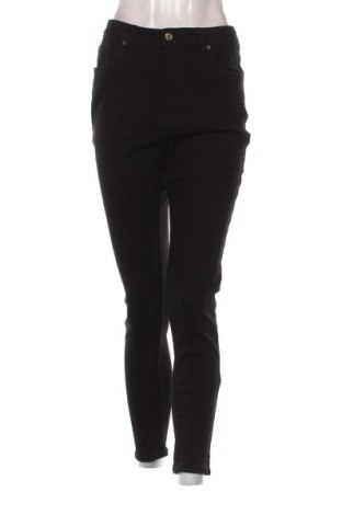 Damskie jeansy Bershka, Rozmiar L, Kolor Czarny, Cena 123,99 zł