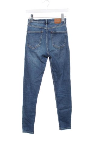 Дамски дънки Bershka, Размер XS, Цвят Син, Цена 15,33 €