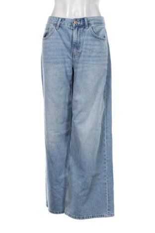 Damskie jeansy Bershka, Rozmiar M, Kolor Niebieski, Cena 123,99 zł