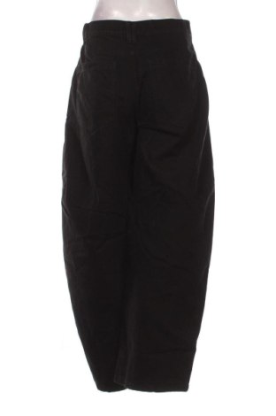 Damskie jeansy Bershka, Rozmiar M, Kolor Czarny, Cena 123,99 zł