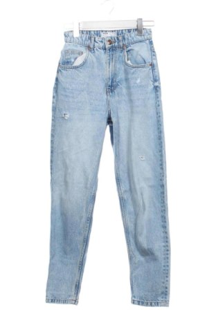 Γυναικείο Τζίν Bershka, Μέγεθος XS, Χρώμα Μπλέ, Τιμή 15,00 €