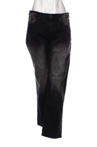 Dámské džíny  Bershka, Velikost L, Barva Černá, Cena  425,00 Kč