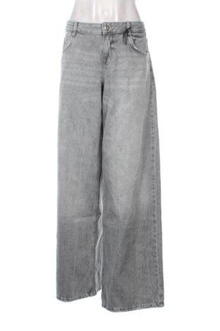 Női farmernadrág Bershka, Méret L, Szín Szürke, Ár 11 839 Ft