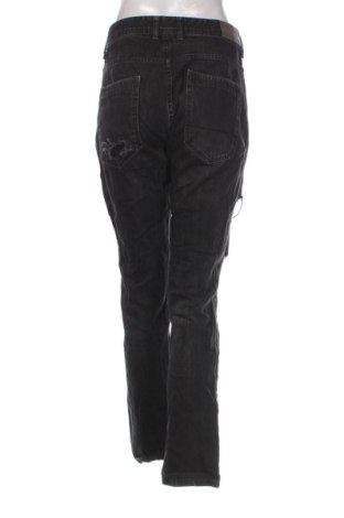 Дамски дънки Bershka, Размер XL, Цвят Черен, Цена 15,33 €