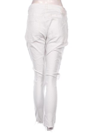 Blugi de femei Bershka, Mărime XXL, Culoare Alb, Preț 91,99 Lei