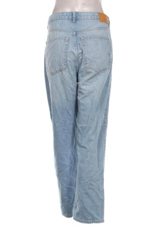 Damskie jeansy Bershka, Rozmiar L, Kolor Niebieski, Cena 78,99 zł