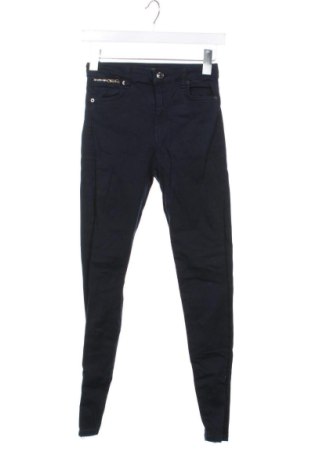 Damskie jeansy Bershka, Rozmiar XXS, Kolor Niebieski, Cena 80,38 zł