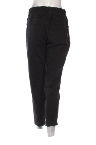 Blugi de femei Bershka, Mărime L, Culoare Negru, Preț 77,00 Lei