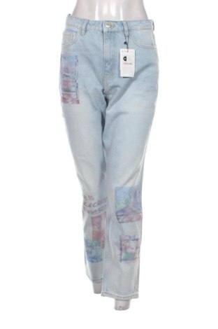 Дамски дънки Desigual, Размер M, Цвят Многоцветен, Цена 89,47 €