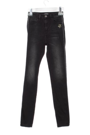 Dámske džínsy  Desigual, Veľkosť XS, Farba Čierna, Cena  38,00 €