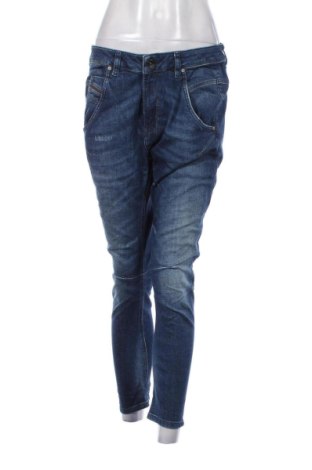 Дамски дънки Diesel, Размер M, Цвят Син, Цена 62,88 €