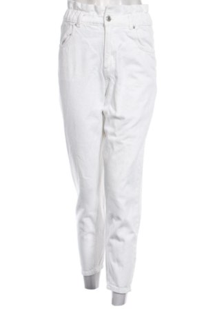 Blugi de femei Fb Sister, Mărime M, Culoare Alb, Preț 46,92 Lei