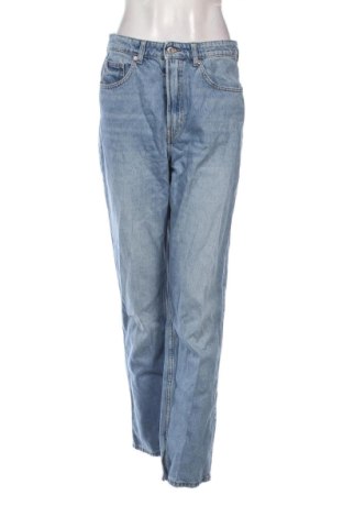 Damskie jeansy H&M, Rozmiar M, Kolor Niebieski, Cena 80,38 zł