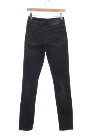 Дамски дънки Hugo Boss, Размер XS, Цвят Сив, Цена 132,93 €