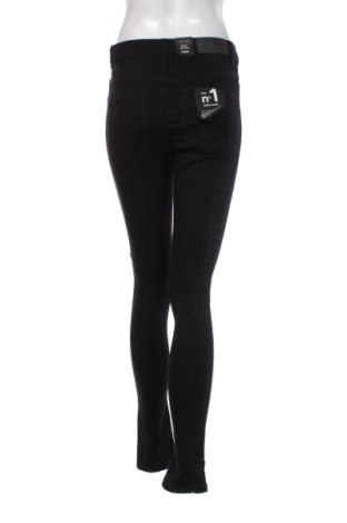 Damskie jeansy Noisy May, Rozmiar M, Kolor Czarny, Cena 250,99 zł