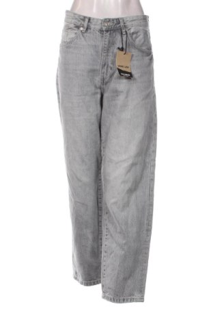 Blugi de femei Pull&Bear, Mărime L, Culoare Gri, Preț 145,99 Lei