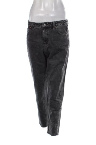 Damskie jeansy Pull&Bear, Rozmiar L, Kolor Szary, Cena 80,38 zł
