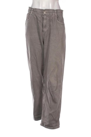 Дамски дънки Pull&Bear, Размер XL, Цвят Сив, Цена 14,74 €