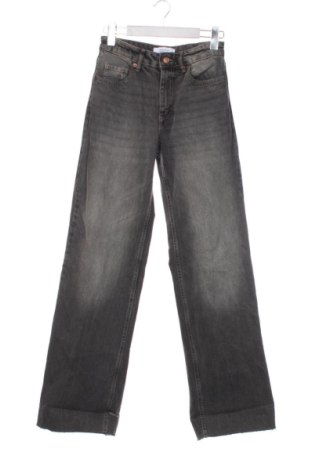 Damskie jeansy Reserved, Rozmiar XS, Kolor Szary, Cena 80,38 zł