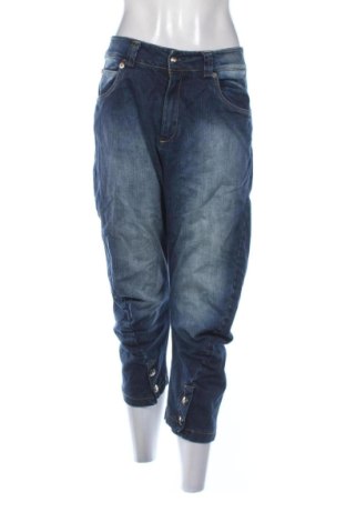 Blugi de femei Rinascimento, Mărime L, Culoare Albastru, Preț 541,91 Lei